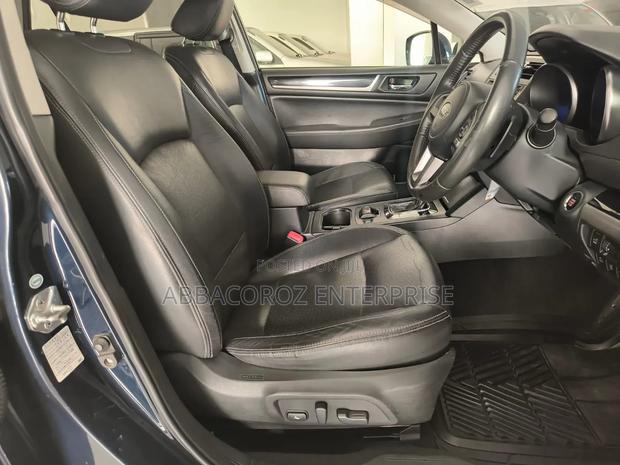 Subaru Outback 2.5i Premium AWD 2016 Black