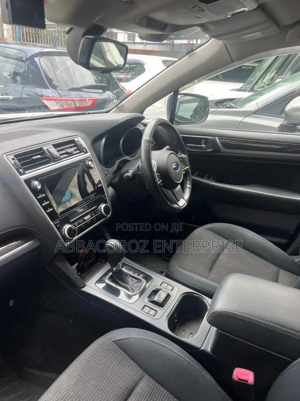 Subaru Outback 2.5i Touring AWD 2017 Pearl