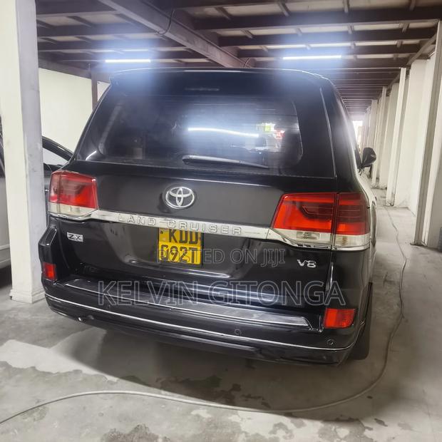 Toyota Land Cruiser 2015 Black