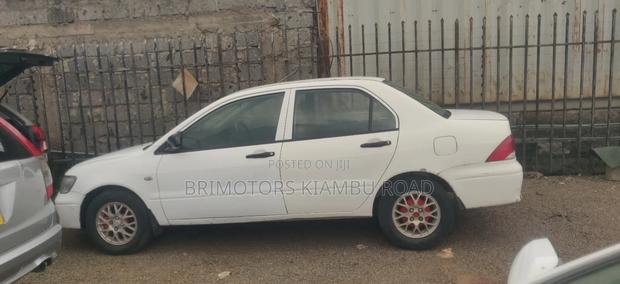 Mitsubishi Lancer 2002 White