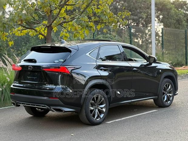 Lexus NX 300 FWD 2018 Black