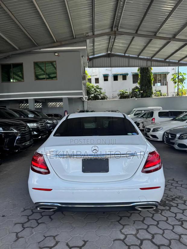 Mercedes-Benz E200 2019 White