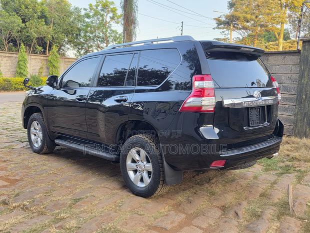 Toyota Land Cruiser 2015 Black