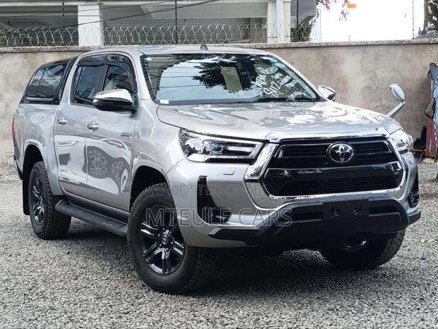 Toyota Hilux 2.4 Diesel 2020 Silver