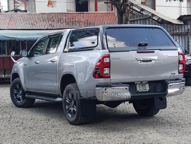 Toyota Hilux 2.4 Diesel 2020 Silver