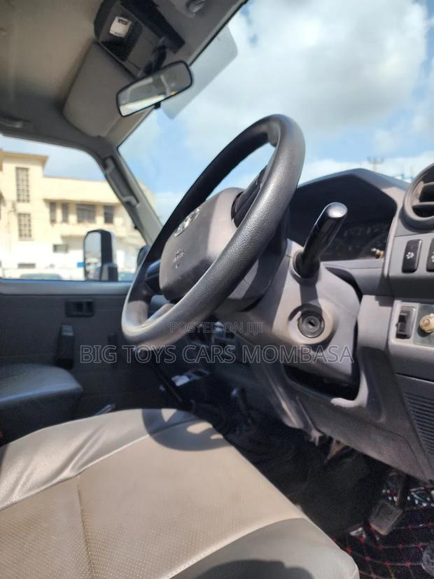 Toyota Land Cruiser 2019 Silver
