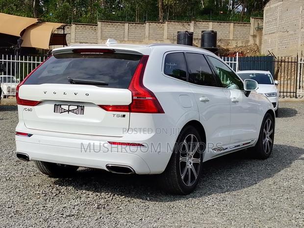 Volvo XC60 T5 Inscription AWD 2018 White