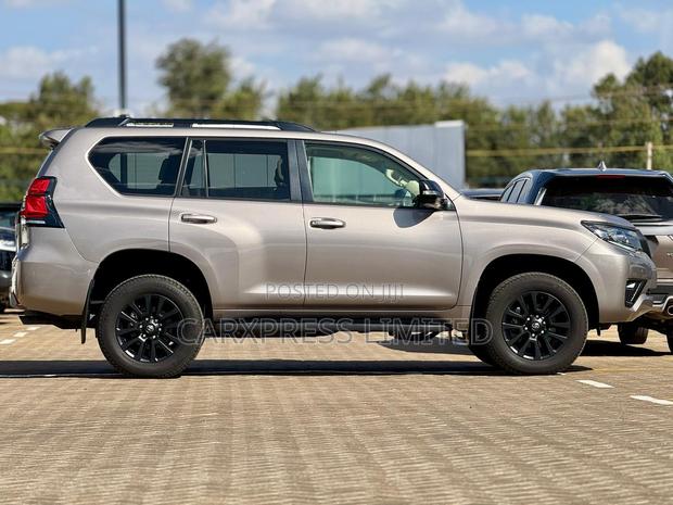 Toyota Land Cruiser Prado 2.7 2022