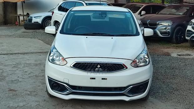 Mitsubishi Mirage ES 2018 Pearl