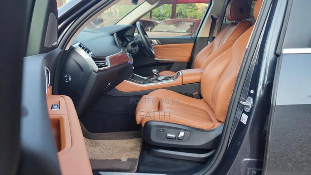 BMW X5 xDrive40i AWD 2020 Gray