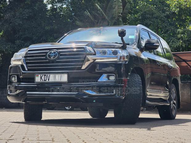 Toyota Land Cruiser 4.6 V8 ZX 2016 Black