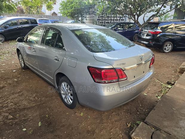 Toyota Premio 2019 Silver