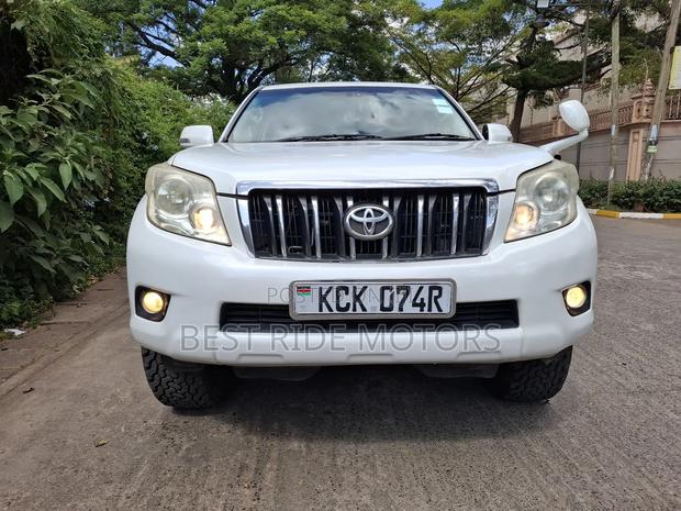 Toyota Land Cruiser Prado 2.7 i 2010 White