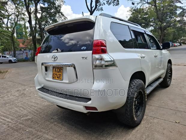 Toyota Land Cruiser Prado 2.7 i 2010 White