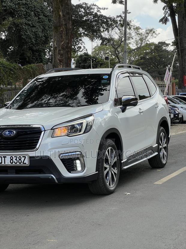 Subaru Forester 2.5i Limited AWD 2018 White