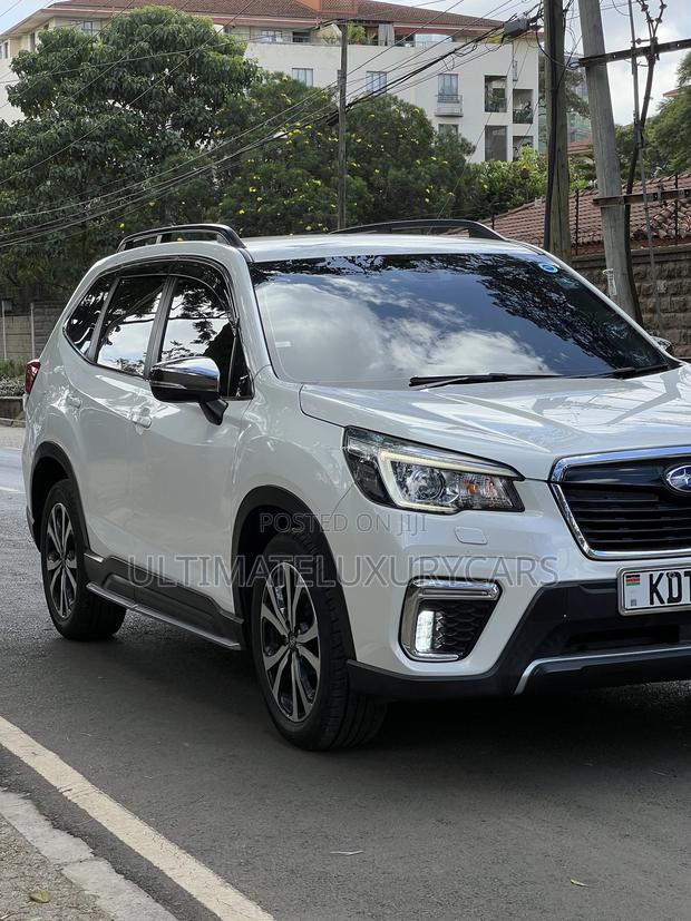 Subaru Forester 2.5i Limited AWD 2018 White