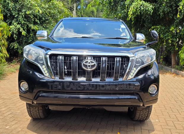 Toyota Land Cruiser 2016 Black