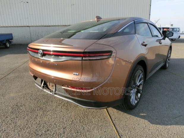Toyota Crown 2022 Brown