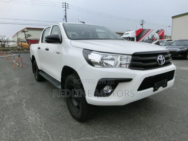 Toyota Hilux Revo Double Cab Deisel 2.4 RWD 2018 White