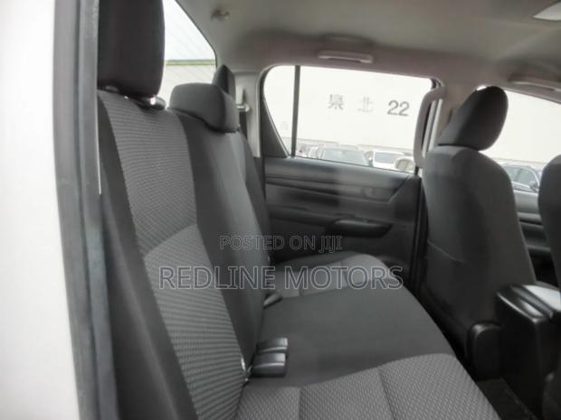Toyota Hilux Revo Double Cab Deisel 2.4 RWD 2018 White