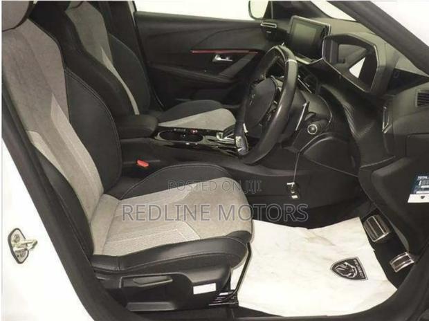 Peugeot 208 2020 White