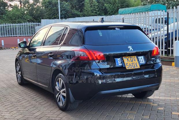 Peugeot 308 2018 Blue