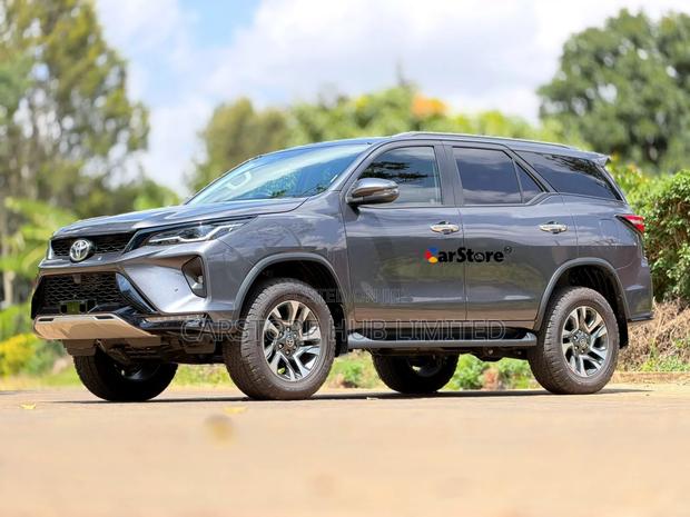 Toyota Fortuner 2024 Gray
