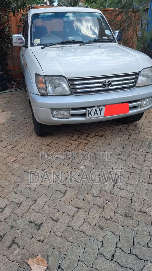 Toyota Land Cruiser Prado 2.7 16V 5dr 2000 White