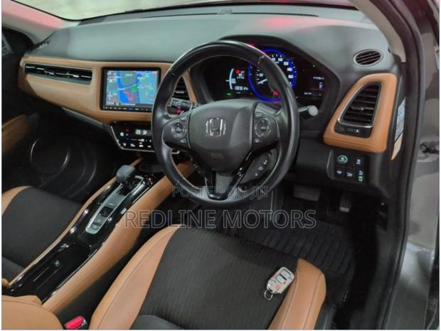 Honda Vezel 1.5 Hybrid 2WD 2019 Silver
