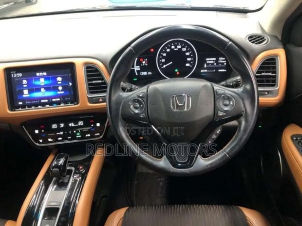 Honda Vezel 1.5 Hybrid 4WD 2019 Blue