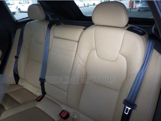 Volvo XC60 T5 Momentum AWD 2018 Gray