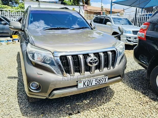 Toyota Land Cruiser Prado 2.7 i 2013 Gray