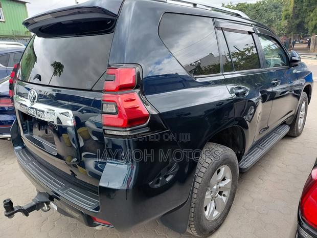 Toyota Land Cruiser Prado 2019 Blue