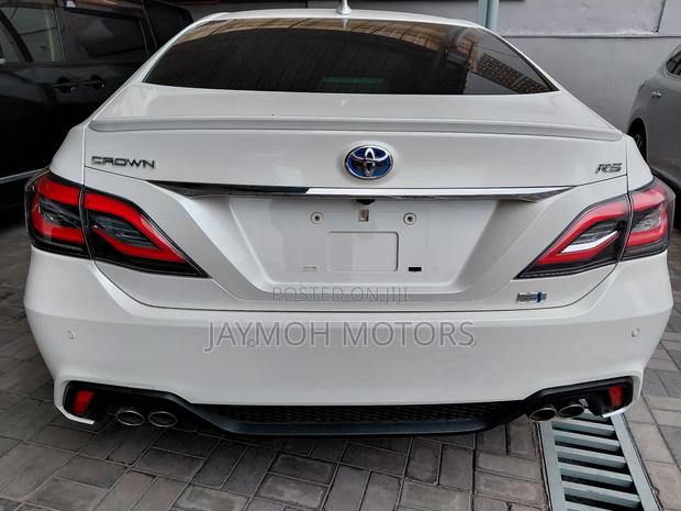 Toyota Crown 2019 Pearl