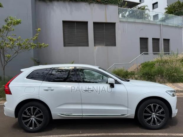 Volvo XC60 2018 White