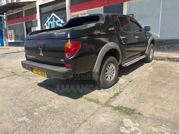 Mitsubishi L200 2013 Black