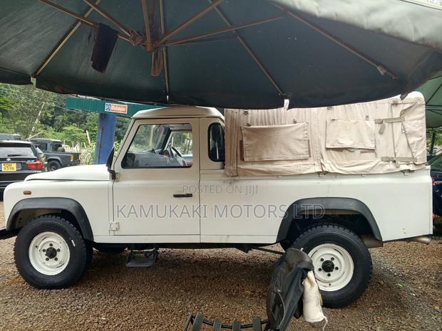 Land Rover Defender 2.5 TD5 2008 White