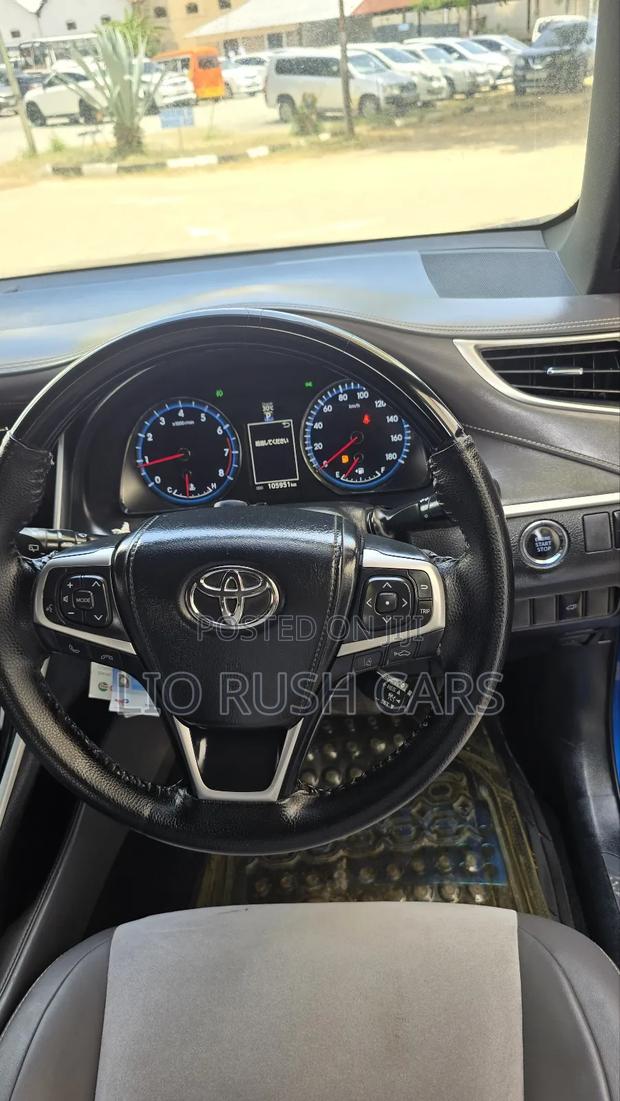 Toyota Harrier 2018 Blue