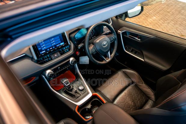 Toyota RAV4 2019 Green