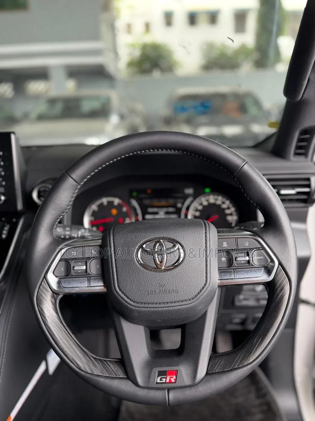 New Toyota Land Cruiser 2025 White