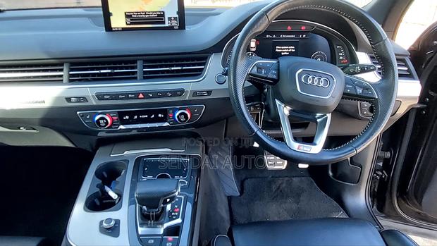 Audi Q7 2018 Black