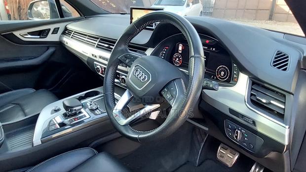 Audi Q7 2018 Black