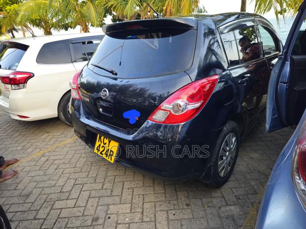 Nissan Tiida 2013 Black
