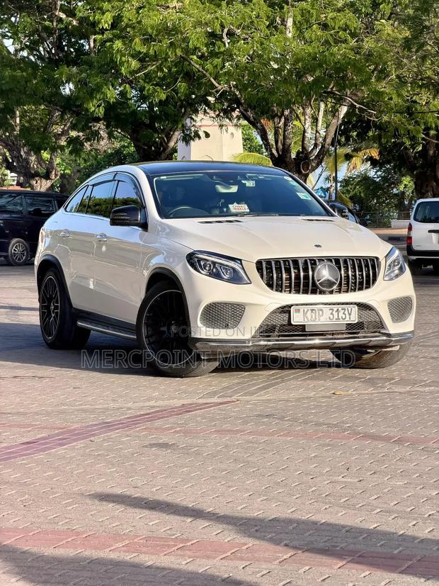 Mercedes-Benz GLE-Class GLE 350d 4MATIC 2017 White