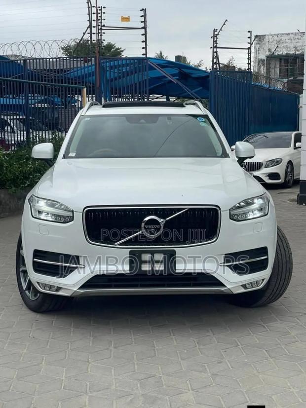 Volvo XC90 T5 Momentum 7 Passenger AWD 2020 White