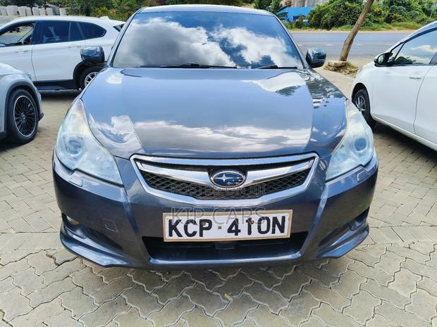 Subaru Legacy 2.5i Premium 2011 Gray