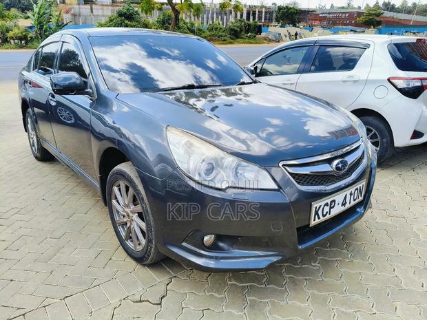 Subaru Legacy 2.5i Premium 2011 Gray