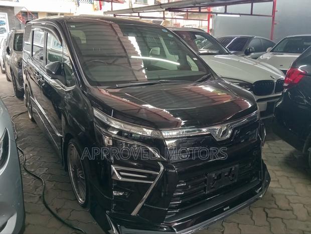 Toyota Voxy 2019 Black