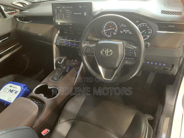 Toyota Harrier 2.0 4WD 2020 White