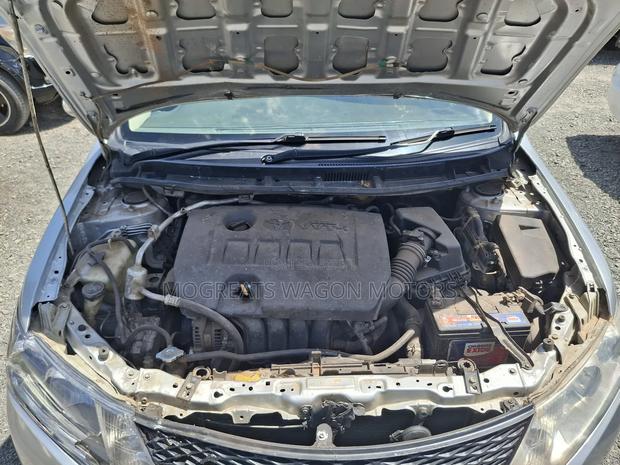 Toyota Allion 2010 Silver